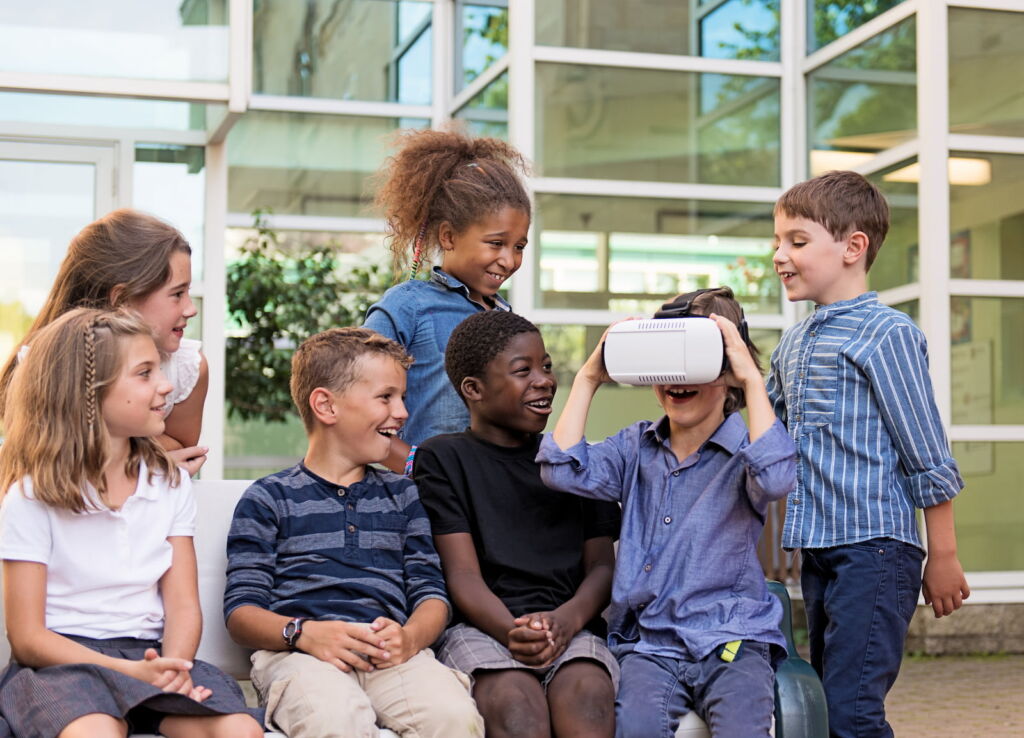 School Kids experimenting virtural reality
